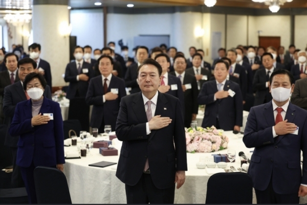 김경희 시장은 지난 28일 서울 용산구 전쟁기념관에서 열린 국정설명회에 참석해 지역현안을 건의했다.