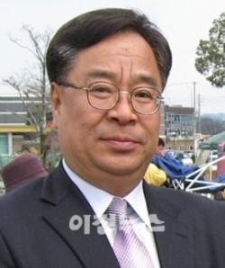 박인식(KCJ 국제관계연구소장/학술박사)